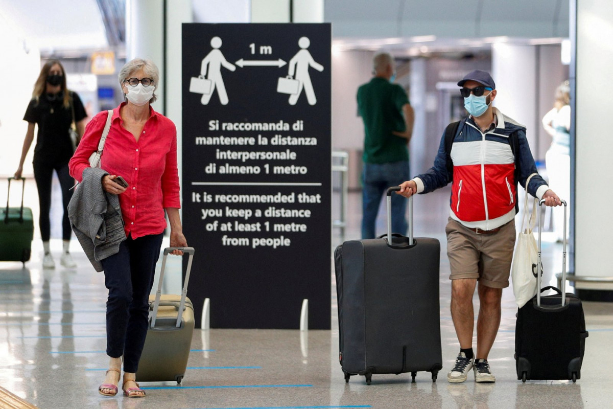 Omicron might cause new EU travel restrictions: Bloc