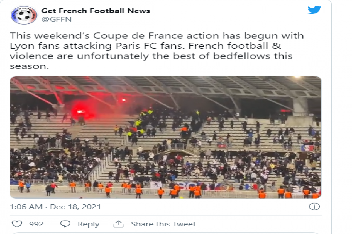 Матч Кубка Франции по футболу «Париж» - «Лион» прерван из-за беспорядков на трибунах-ФОТО 