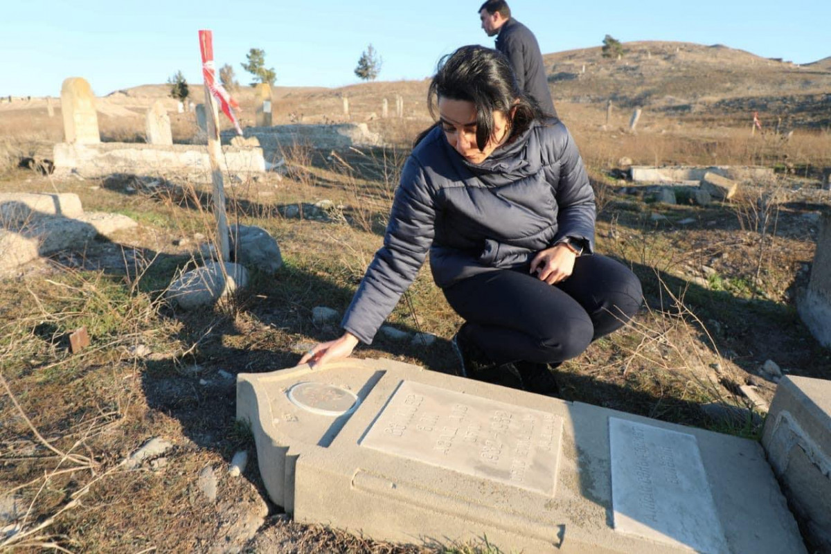 Ombudsman Zəngilanda dağıdılmış qəbiristanlıqlarda monitorinq aparıb