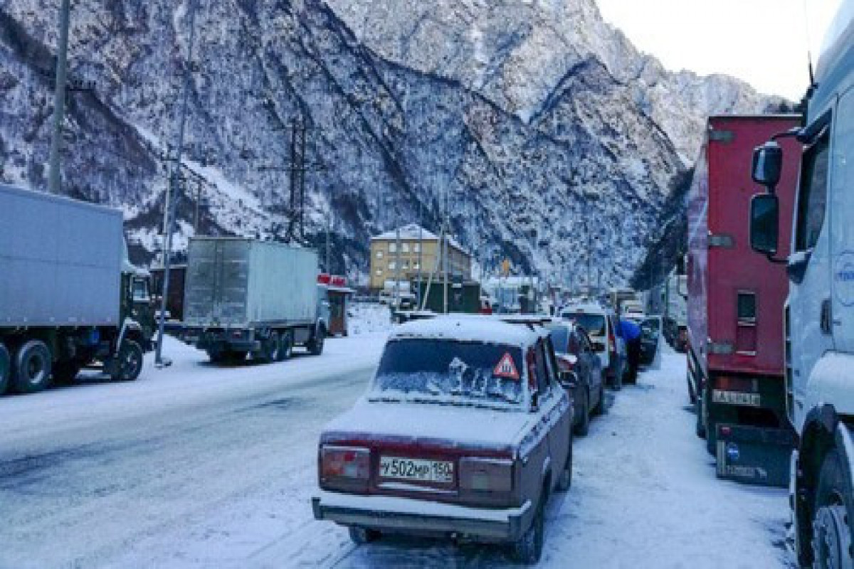 Ermənistanın 500 yük maşını Rusiya-Gürcüstan sərhədində qalıb