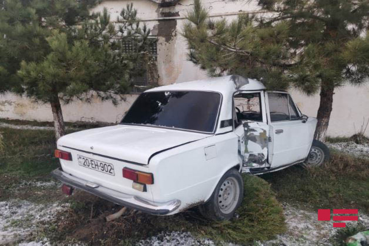 Qarlı hava Göygöldə qəzaya səbəb olub  - FOTO 