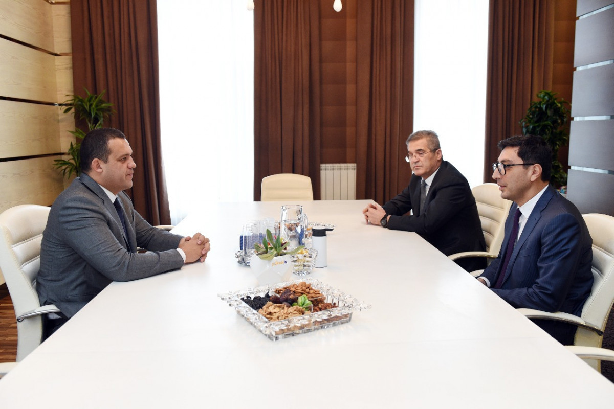 İBA prezidenti Fərid Qayıbovla görüşüb