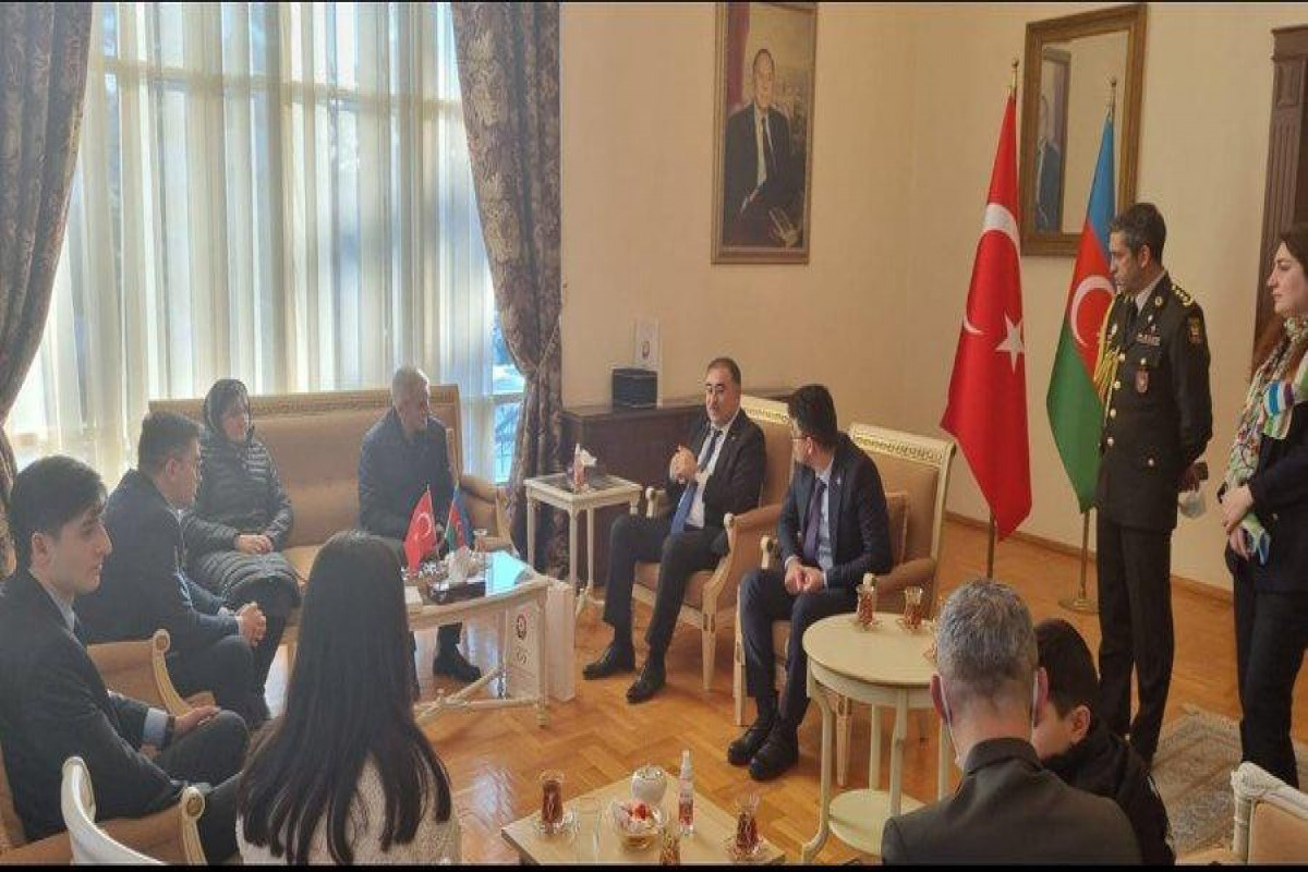 Посол Азербайджана в Турции принял семью шехида Отечественной войны