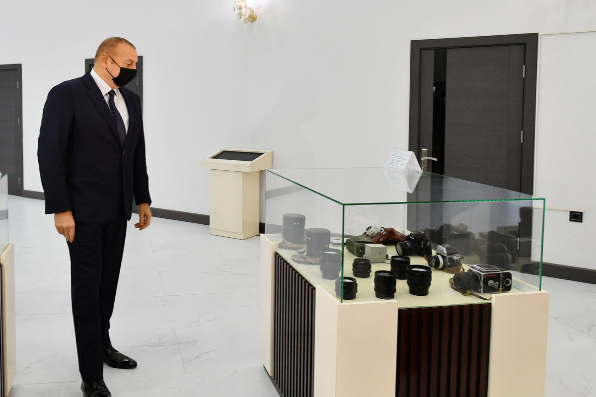 Президент Ильхам Алиев ознакомился с новым зданием Агентства АЗЕРТАДЖ