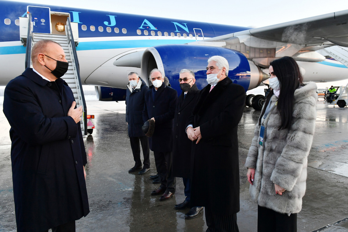 Президент Азербайджана Ильхам Алиев прибыл с визитом в Санкт-Петербург