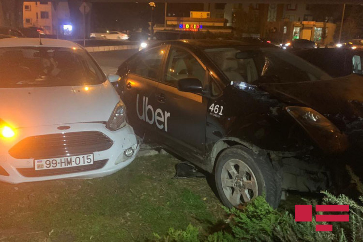 Bakıda yol qəzası zamanı avtomobillərə ciddi ziyan dəyib - FOTO  - VİDEO 