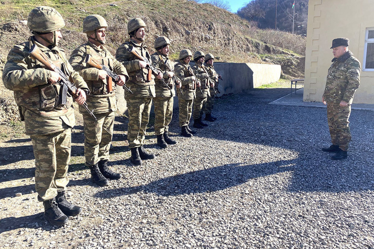 Начальник Генштаба азербайджанской армии посетил военные части в Кяльбаджаре-ФОТО 