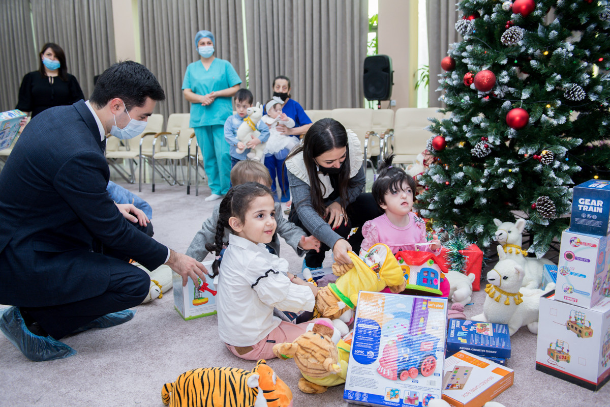 Фонд Гейдара Алиева организовал новогоднее мероприятие для детей, лишенных родительской опеки и нуждающихся в особой заботе