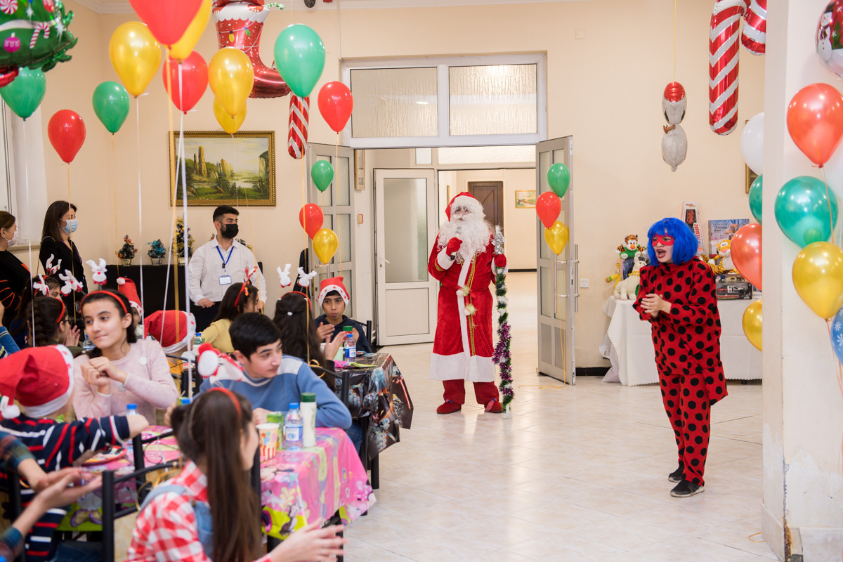 Фонд Гейдара Алиева организовал новогоднее мероприятие для детей, лишенных родительской опеки и нуждающихся в особой заботе