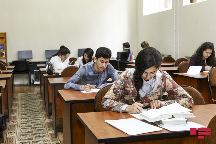 В Азербайджане начался процесс перевода студентов