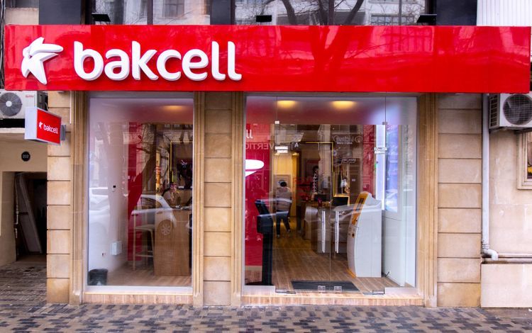 Bakcell представила новый концептуальный магазин в Баку - ФОТО