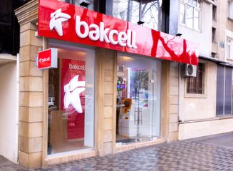 "Bakcell" Bakıda yeni konsept mağazasını təqdim edib - FOTO