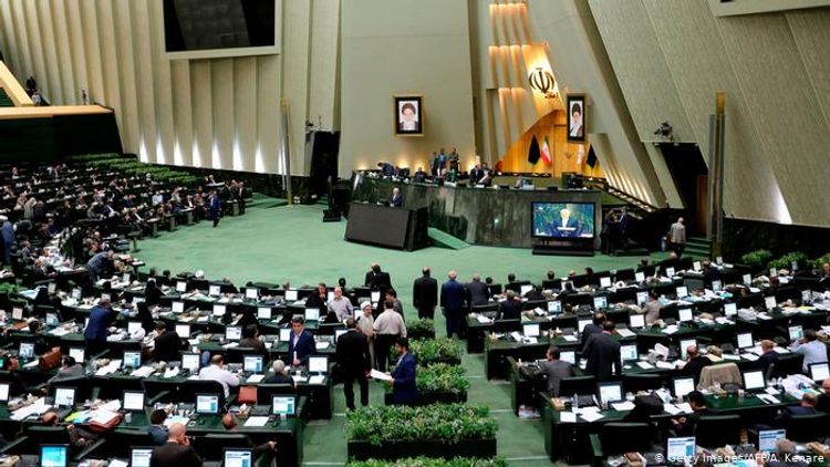 İran parlamenti hökumətin hazırladığı büdcə layihəsini qəbul etməyib