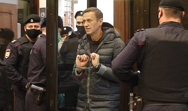 МИД РФ ответил на призывы Запада освободить Навального
