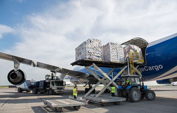Global air cargo demand sees largest decline in 2020