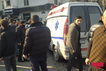 Mingəçevirdə təcili yardım avtomobili qəzaya düşüb, xəsarət alanlar var - FOTO