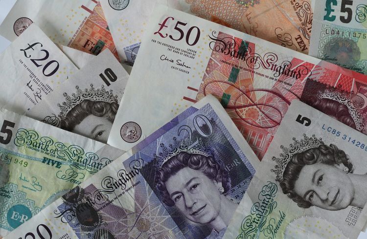 Exchange rate of British pound to Azerbaijani manat reached the three-year maximum