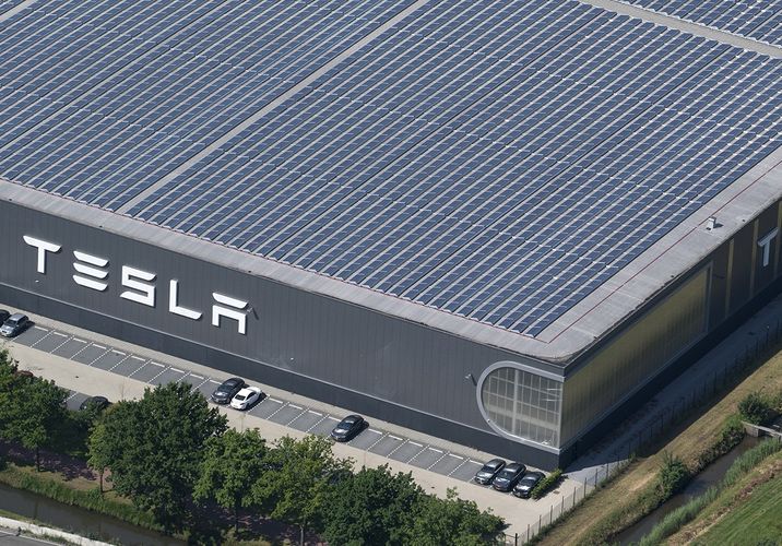 "Tesla" Çində 36 mindən çox elektromobili geri çağırır