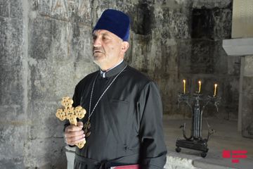 Azərbaycanın Alban-udi xristian icmasının üzvləri Laçında "Ağoğlan" monastırını ziyarət edib - FOTO - VİDEO