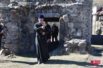Azərbaycanın Alban-udi xristian icmasının üzvləri Laçında "Ağoğlan" monastırını ziyarət edib - FOTO - VİDEO