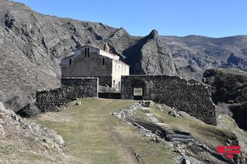Azərbaycanın Alban-udi xristian icmasının üzvləri Laçında "Ağoğlan" monastırını ziyarət edib - FOTO - VİDEO