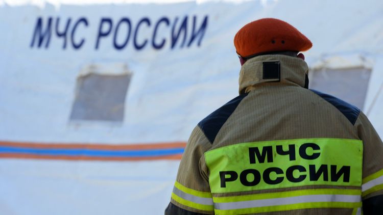 В России четыре человека погибли при сходе снежной массы