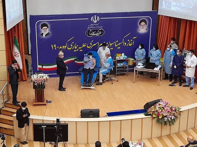 İranda əhalinin koronavirusa qarşı peyvəndlənməsinə başlanılıb