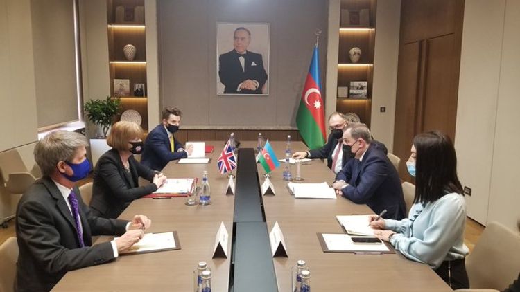 Ceyhun Bayramov Britaniyanın dövlət naziri ilə görüşüb - YENİLƏNİB