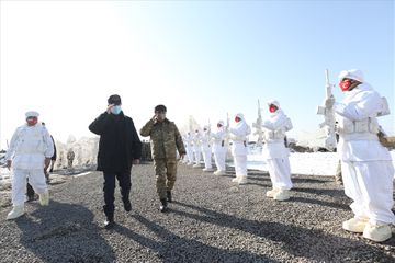 Türkiyə və Azərbaycan müdafiə nazirləri Qarsda birgə təlimi izləyib - VİDEO - FOTO
