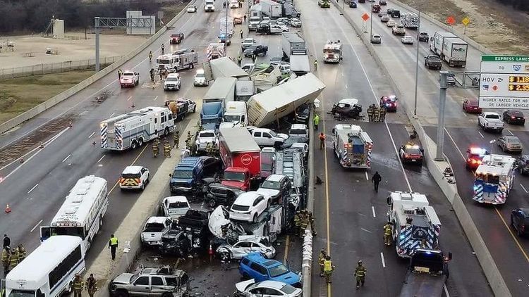 At least 6 dead in massive Texas crash involving over 100 cars - VIDEO