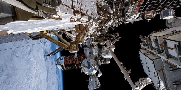 На МКС доставят систему для выработки воды из мочи астронавтов