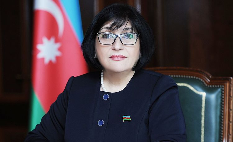 Sahibə Qafarova Mustafa Şəntopa başsağlığı verib