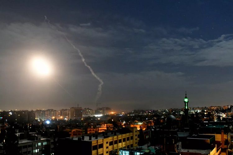 KİV: Suriya İsrailin raket hücumlarını dəf edib