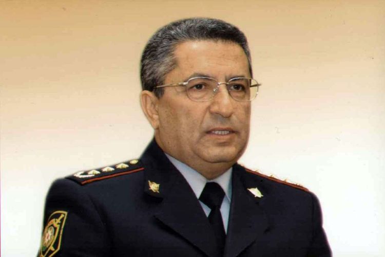  Sadiq Gözəlov təqaüdə çıxıb