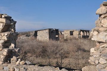 The Wall Street Journal: “Azad olunmuş ərazilərdə dağıntıların miqyası çox böyükdür”