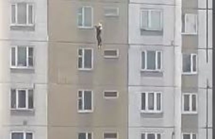 В Москве выжила женщина, выпавшая с 16-го этажа - ВИДЕО