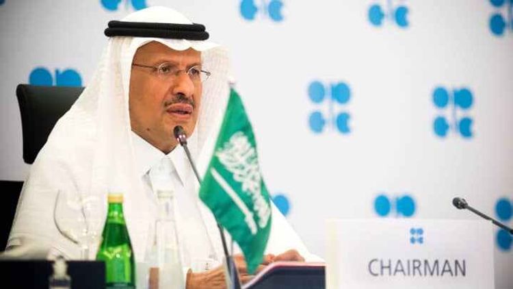 Saudi minister: Oil producers must remain extremely cautious