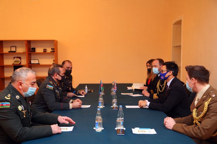 Состоялась встреча экспертов по военному образованию Азербайджана и Великобритании