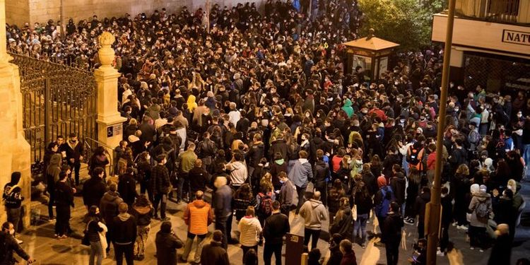 В Испании на акциях протеста против ареста рэпера задержали около 48 человек - ФОТО - ВИДЕО