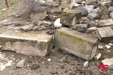 Журналисты посетили могилы Сары Ашыга и шехидов Гюлебирда - ФОТО