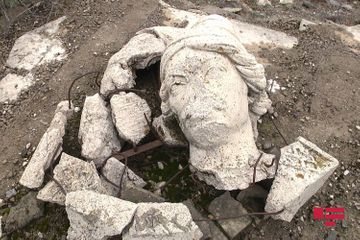 Журналисты посетили могилы Сары Ашыга и шехидов Гюлебирда - ФОТО