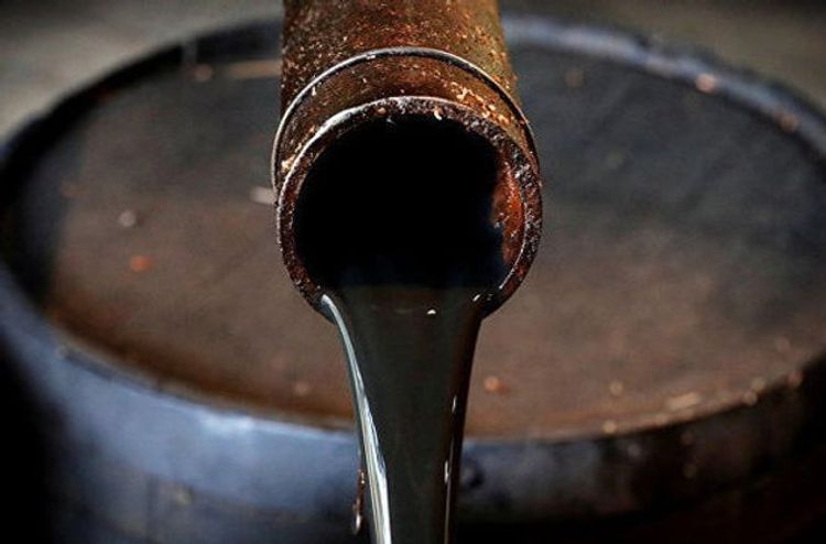 Цена азербайджанской нефти приближается к 65 долларам