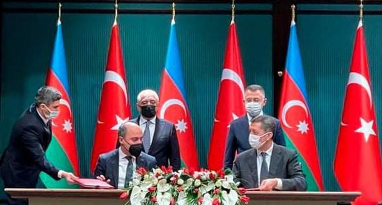Азербайджан и Турция подписали протокол о сотрудничестве в сфере профессионального образования