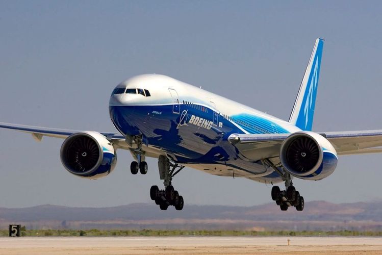 "Boeing" şirkəti "777" təyyarələrinin uçuşlarının dayandırılmasını tövsiyə edib