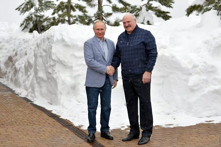 Putinlə Lukaşenkonun Soçidəki görüşü altı saatdan çox davam edib
