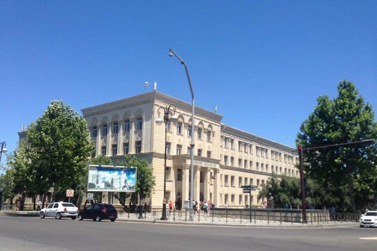 Еще одна школа в Азербайджане закрылась из-за коронавируса - ЭКСКЛЮЗИВ