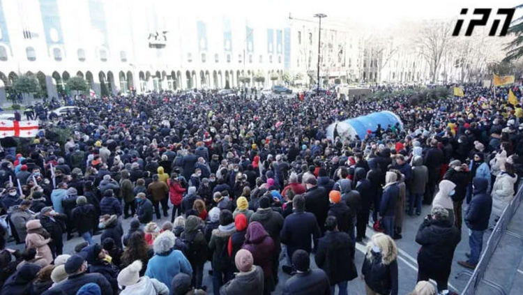 Грузинская оппозиция провела акцию протеста - ОБНОВЛЕНО