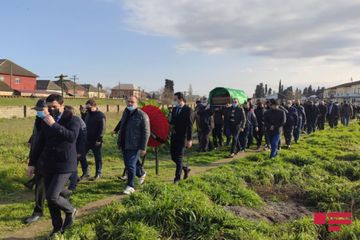Xalq artisti Yalçın Rzazadə Lənkəranda dəfn edilib - FOTO