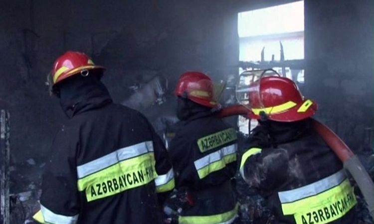 Fire breaks out in dormitory, settled by IDPs, in Baku