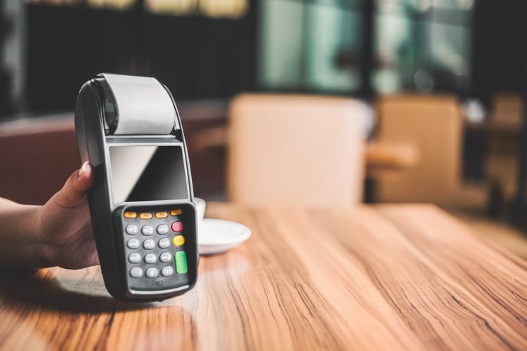 Azərbaycanda POS-terminalların sayı azalıb